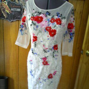 bodycon embroidered lace BCBGMAXAZRIA CREAM LACE FLOWER EMBROIDERED KNEE LENTH